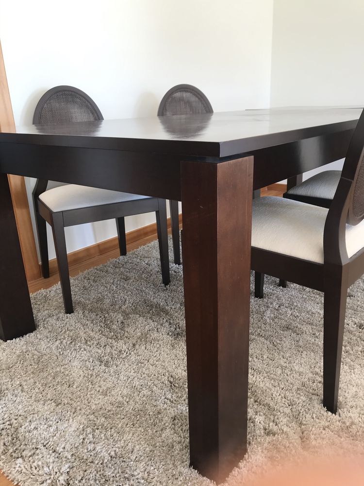 Mesa de jantar extensivel Nova