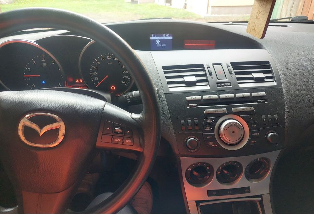 Mazda 3 rok 2009