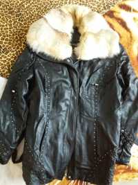 Продам кожаную зимнюю женскую куртку
