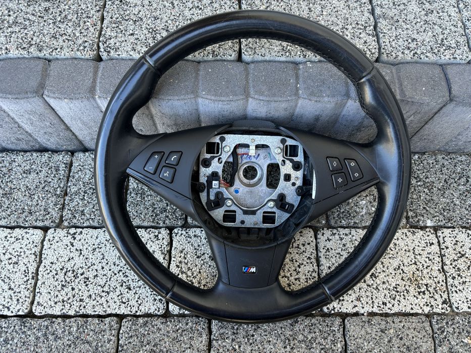 Kierownica Bmw E60 E61 Lift M pakiet M Multifunkcja gruba M5