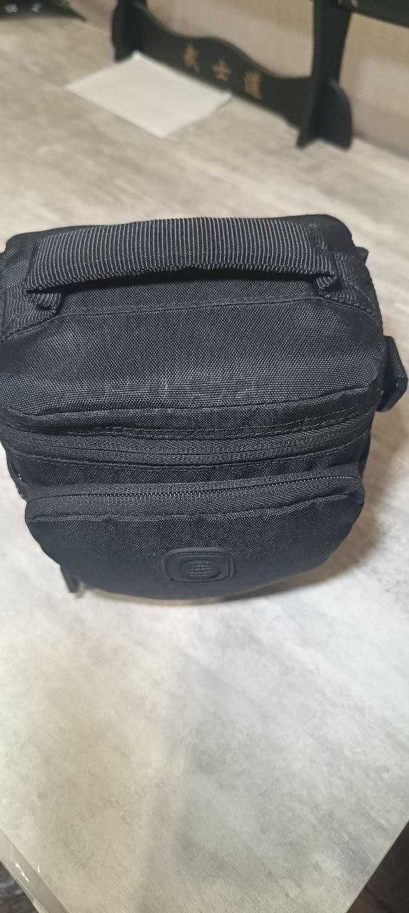 Сумка для фотоаппарата Continent FF-05 Black