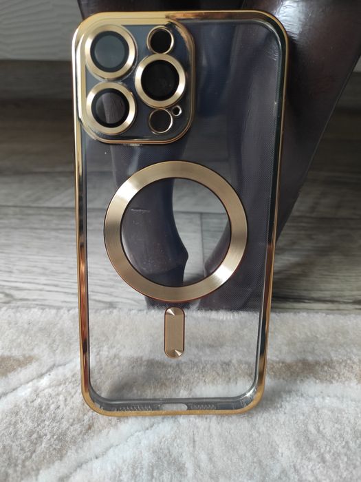 Продаю чехол для iPhone 15 pro Max