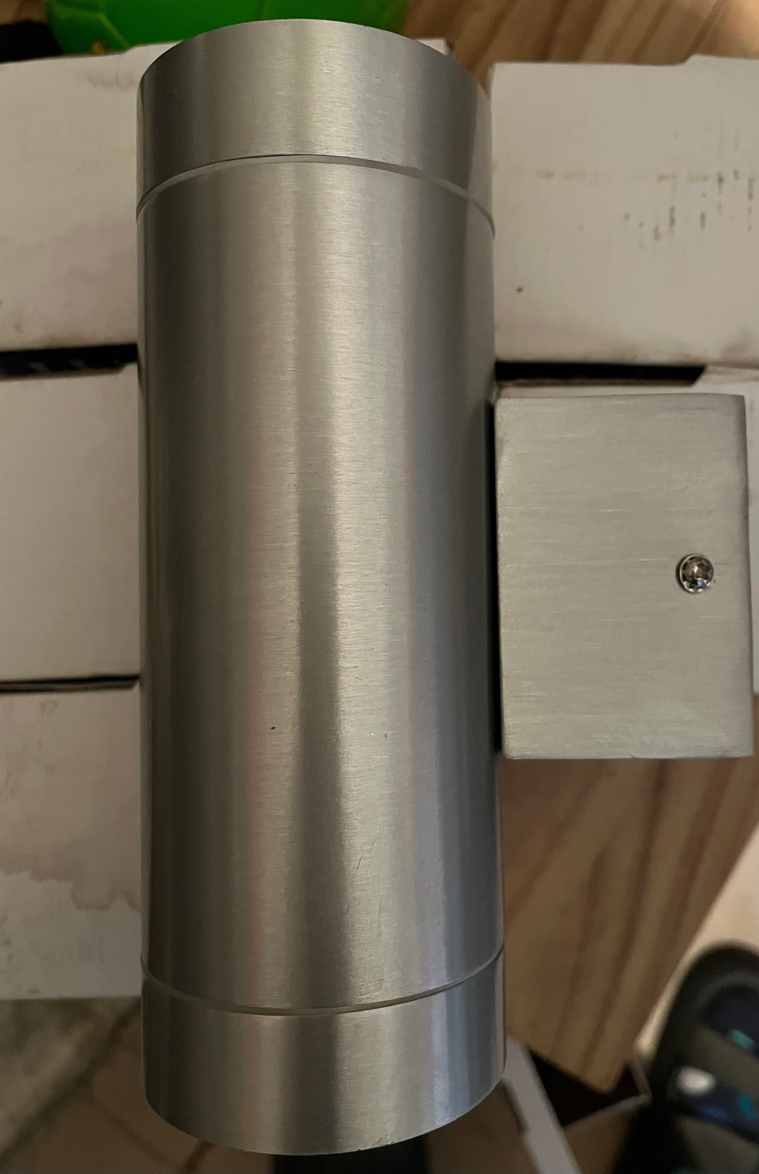 Kinkiet / lampa zewnętrzna, oświetlenie z żarówkami. 1 z 6szt.
