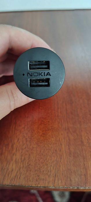 Ładowarka samochodowa Nokia 2xUSB 12/24 v