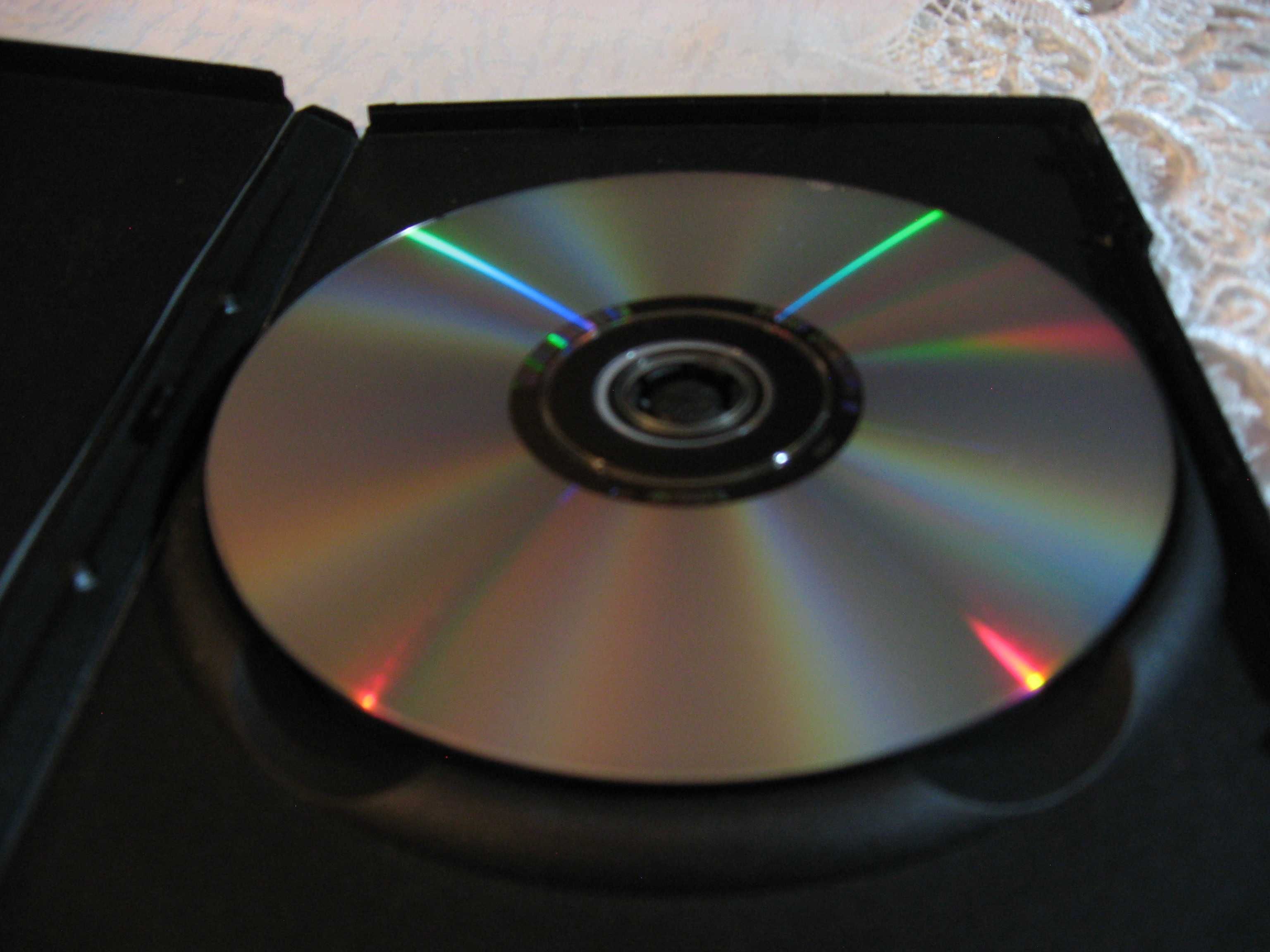 Film DVD James Bond 007: Żyj i pozwól umrzeć 1973 Polski Lektor