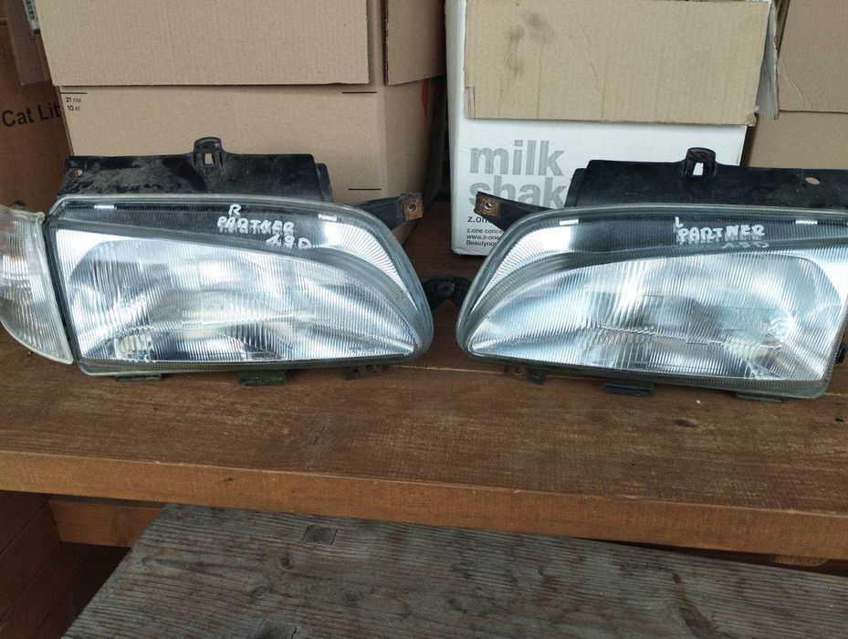 Фари Пежо Партнер