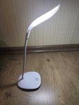 Продам настільну LED лампу з акумулятором