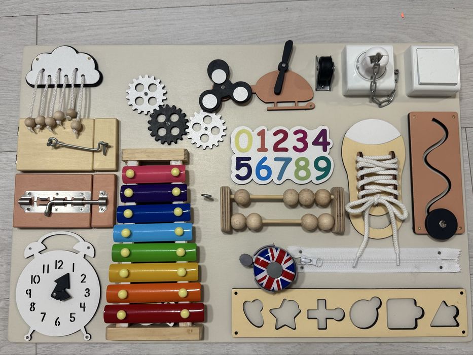 Бізіборд дитячий 60*40