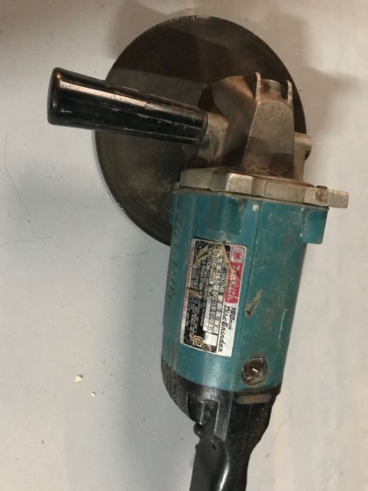 Rebarbadora Makita Modelo 9607HB