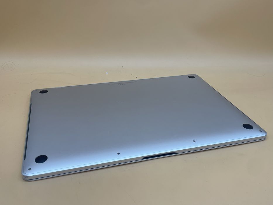 Macbook pro 15.4 2018 i7 2.6 ghz 6 ядер