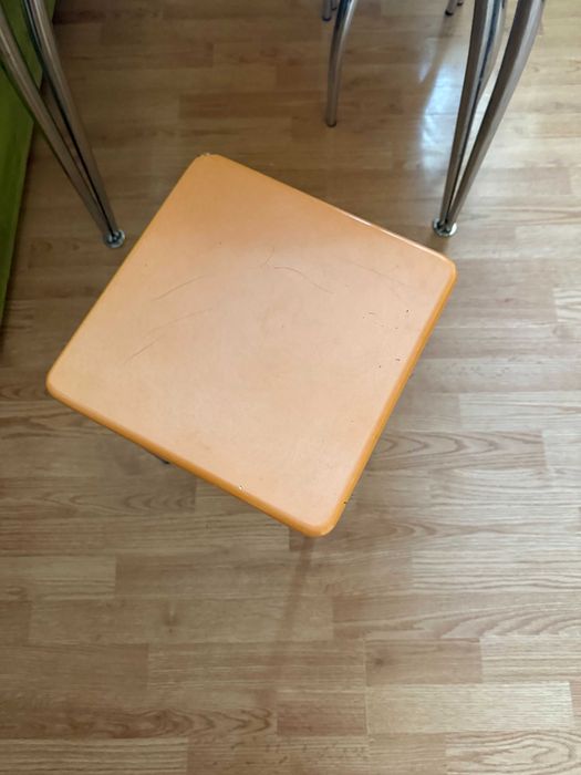 Меблі на кухню + стіл з табуретками +диванчик