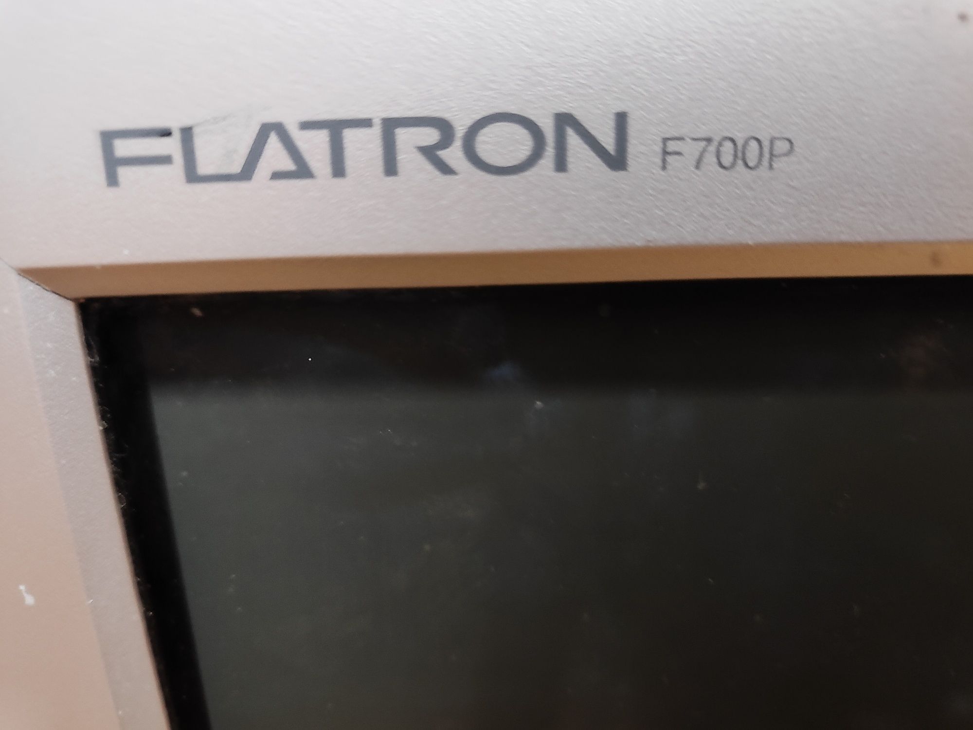 Монитор LG fletron HD USB f700p