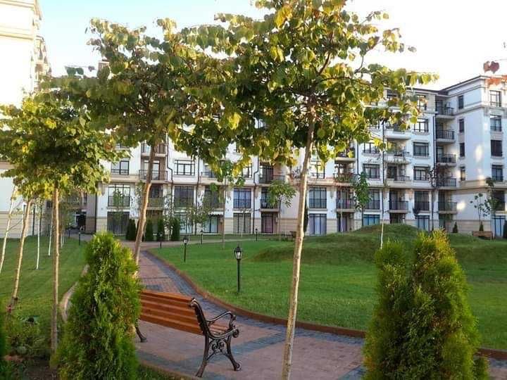 Апартамент в Поморие комплекс "Айвазовский парк".
