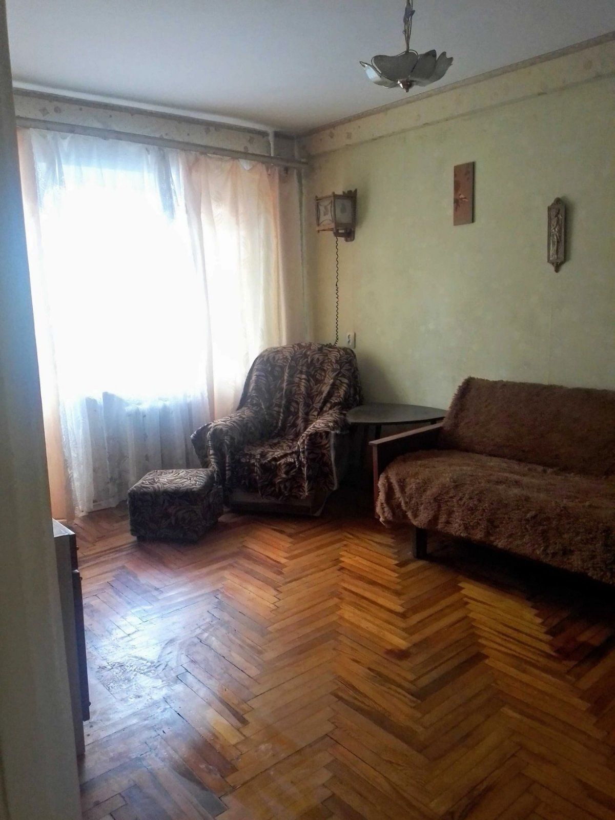 Продам 2х ком. кв-ру, Правый берег, ул. Михайлова 4/5
