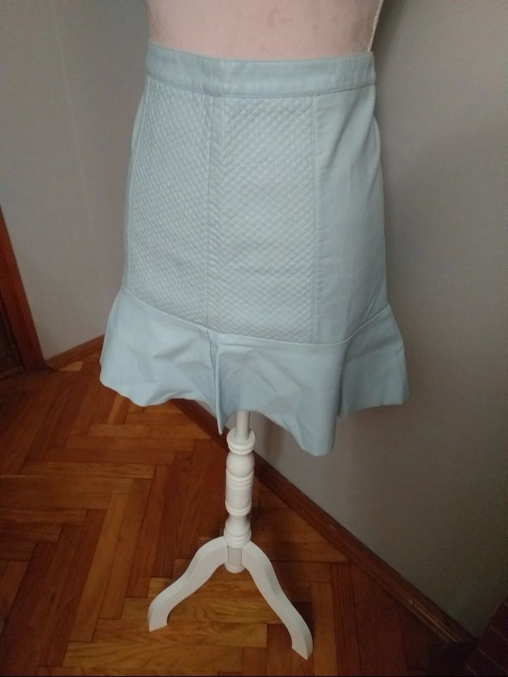 Skórzana spódnica z falbanka