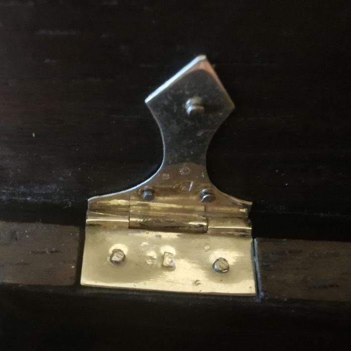 Guarda jóias de pau santa e prata