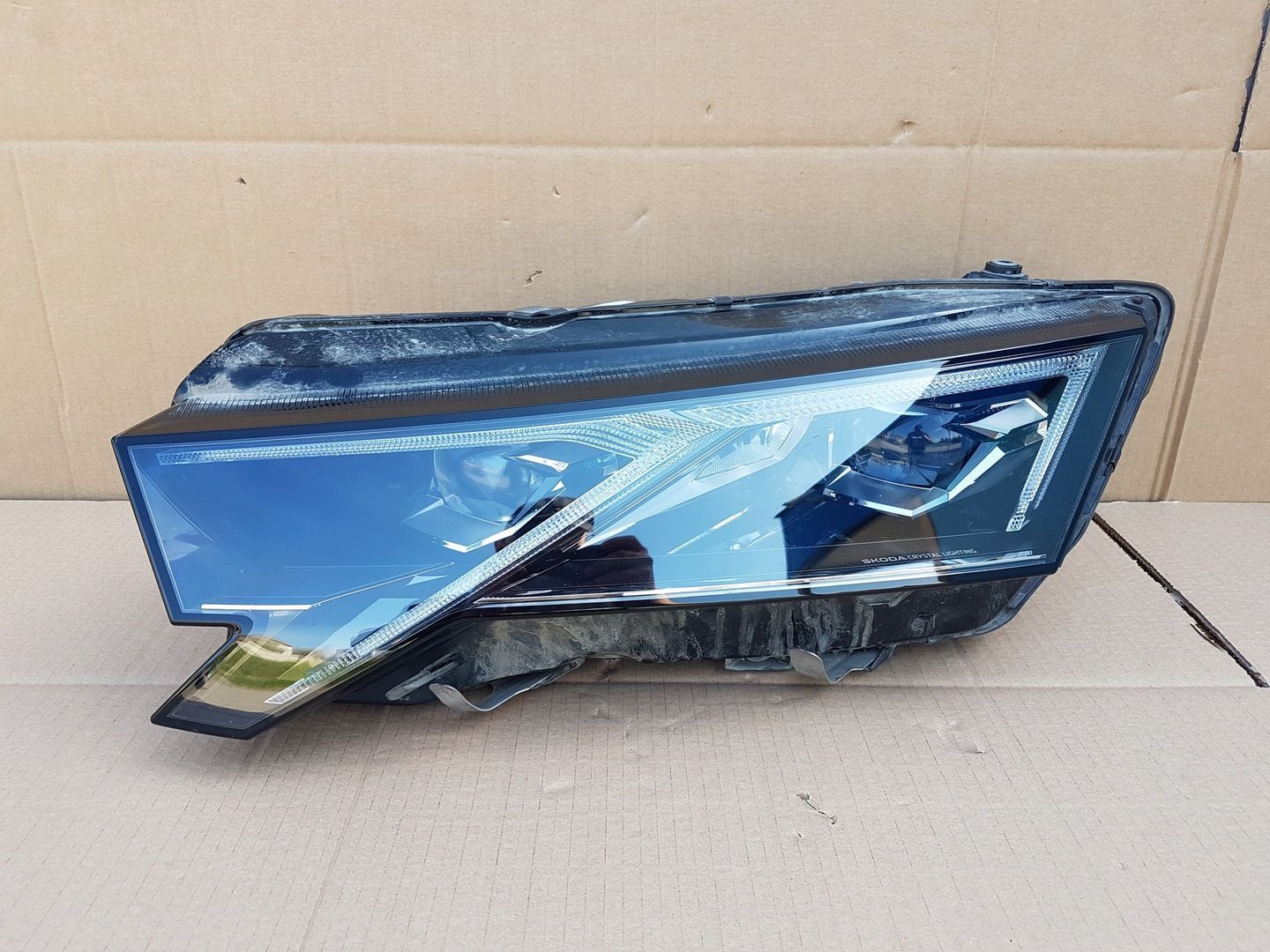 LAMPA PRZÓD LEWA SKODA OCTAVIA IV LIFT FULL LED 24-