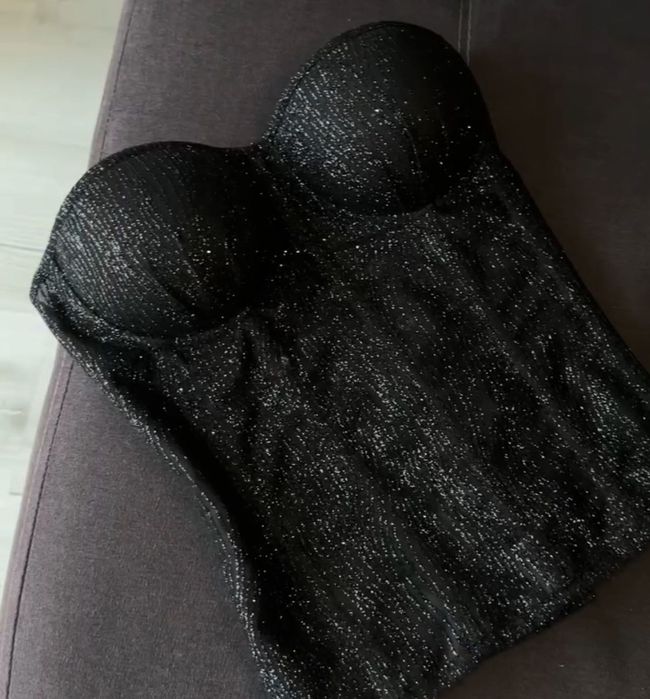 Блискучий корсет ручної роботи