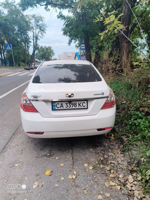 Продам джилі ес7