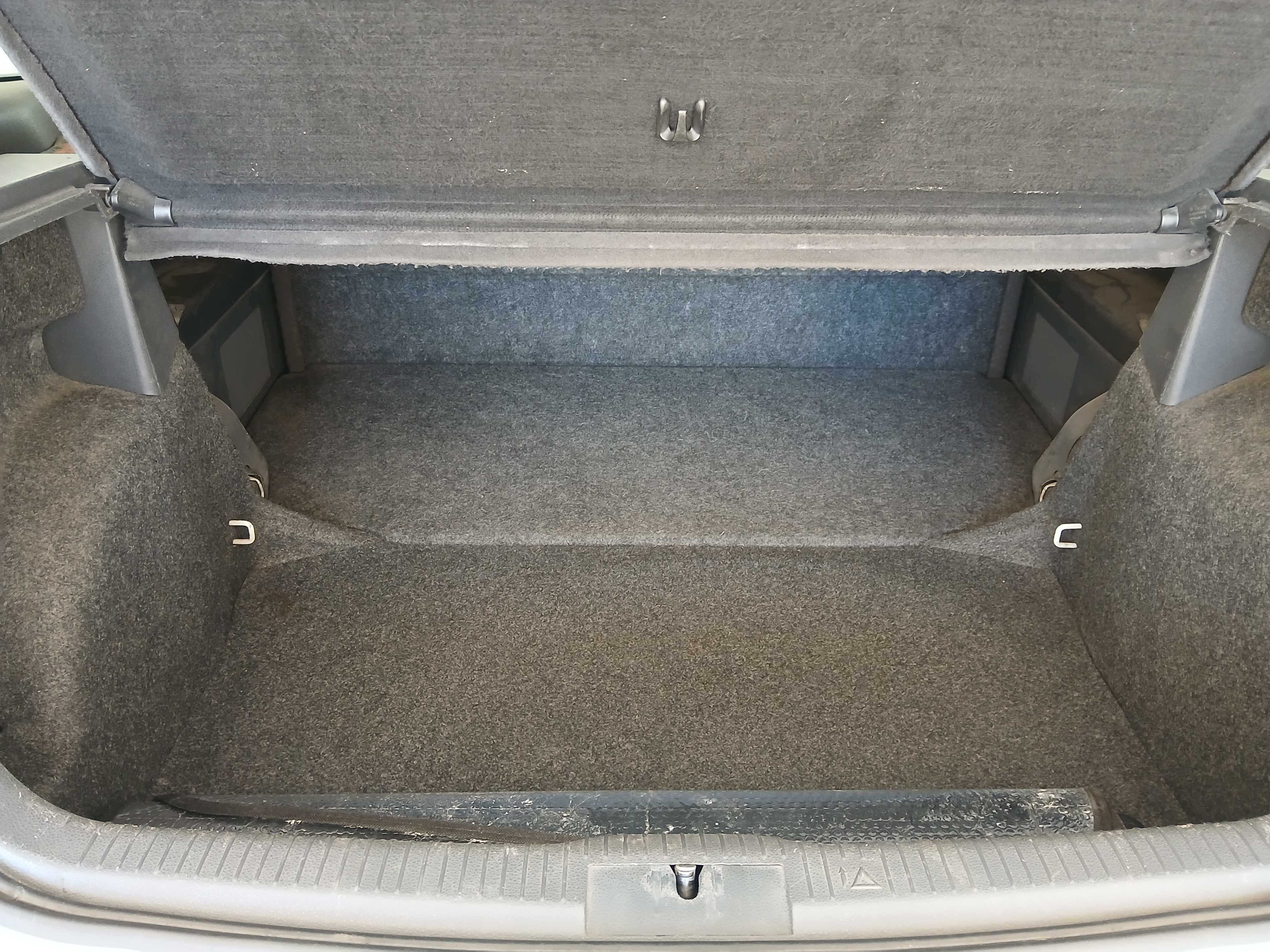 VW Polo 1.4 TDi (comercial)