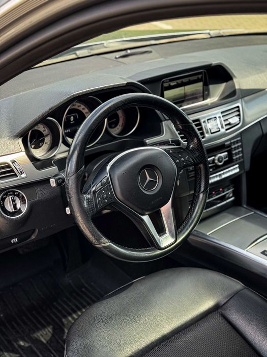 Оренда авто Mercedes-Benz E220d (2.2 дизель, бі-турбо) Аренда авто