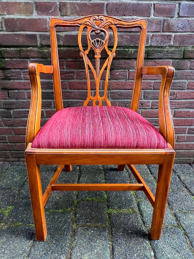 Krzesło w stylu angielskim drewniane rzeźbione stylizowane