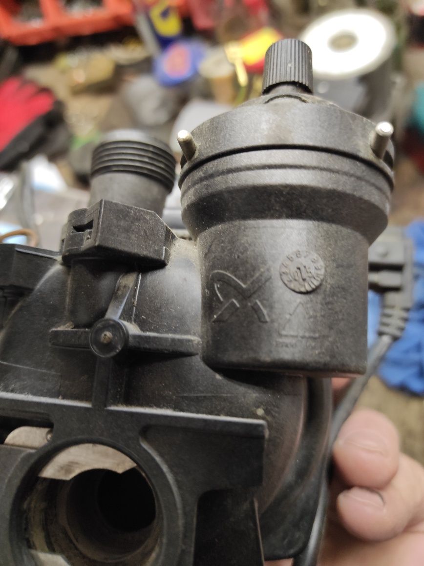 Pompa grundfos UPR15-50 CESA02 z kotła gazowego Ariston