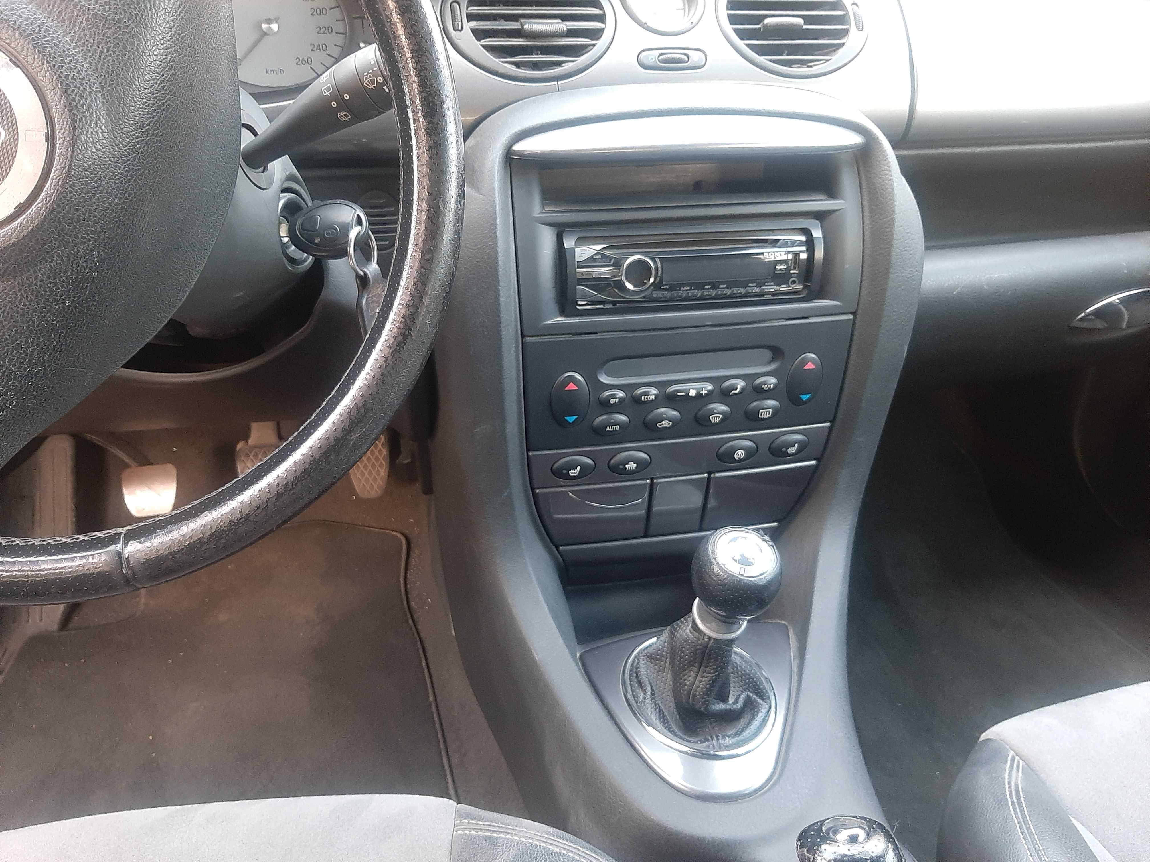 PARA PEÇAS / VENDIDA COMPLETA  /   MG ZT-T  2.000 D 136 CV  /  10/2003