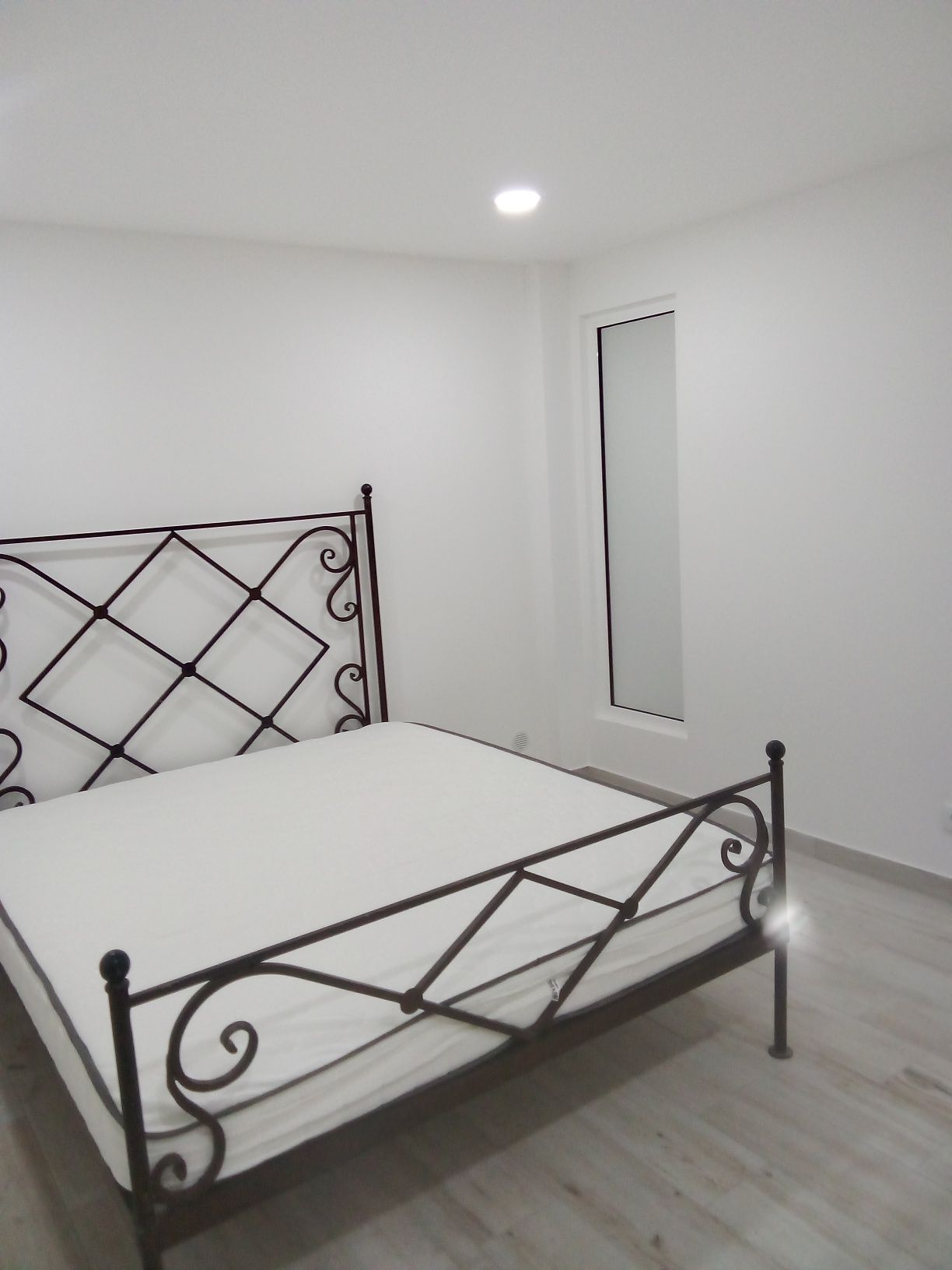 Alugo studio em castelo branco
