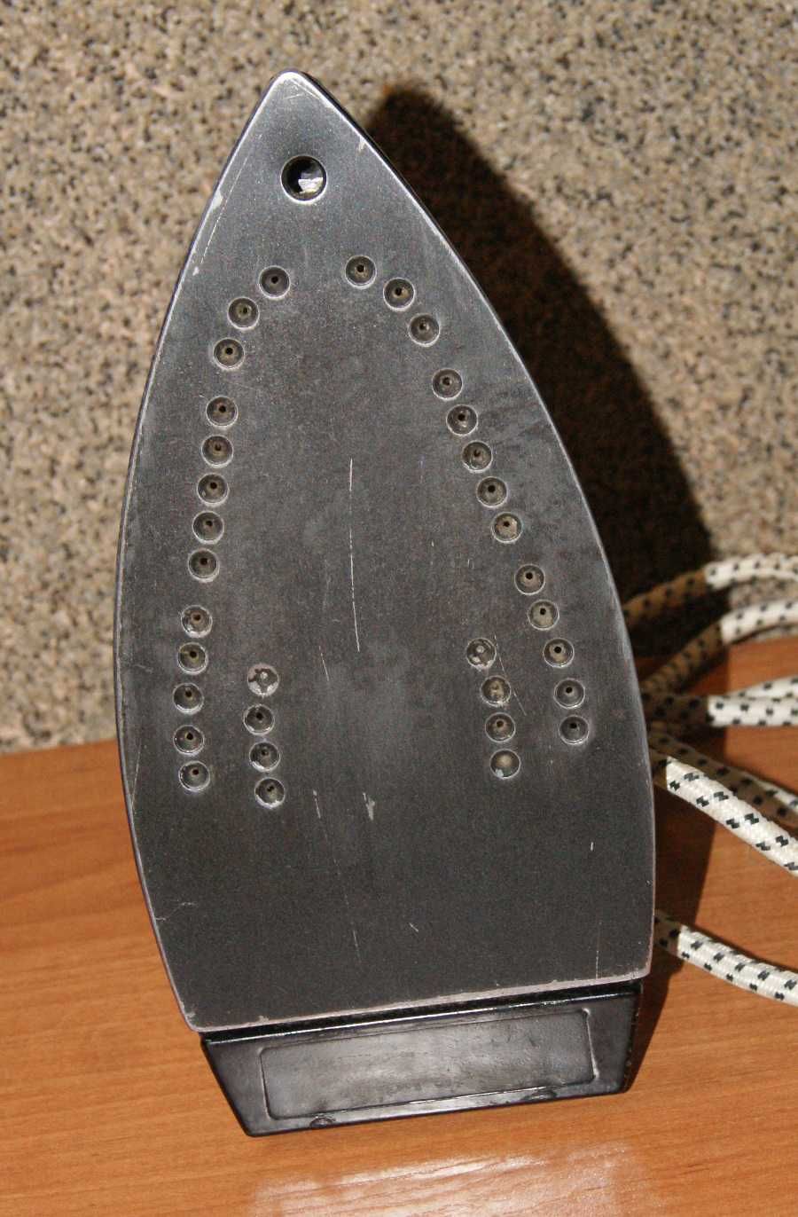 Żelazko 1200W CATHERINE sprawne