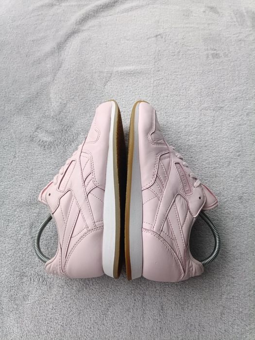 Жіночі кросівки шкіра Reebok р36