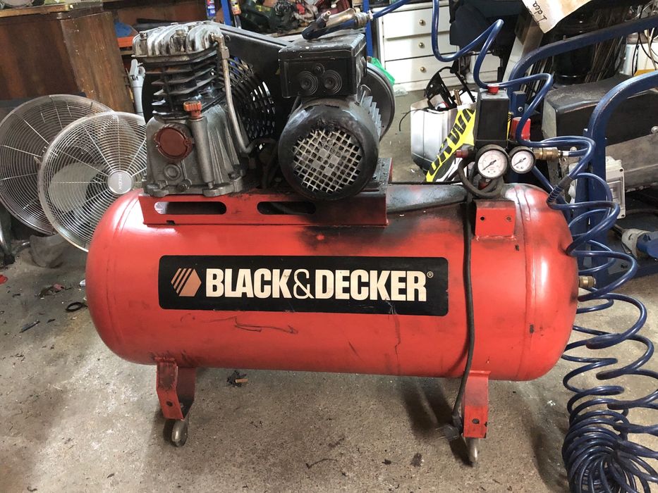 Compressor BlackDecker 100L