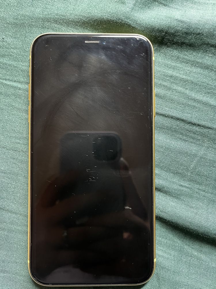 AppIe phone Xr- 64 GB