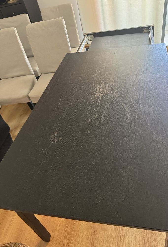 Mesa extensível com 4 cadeiras