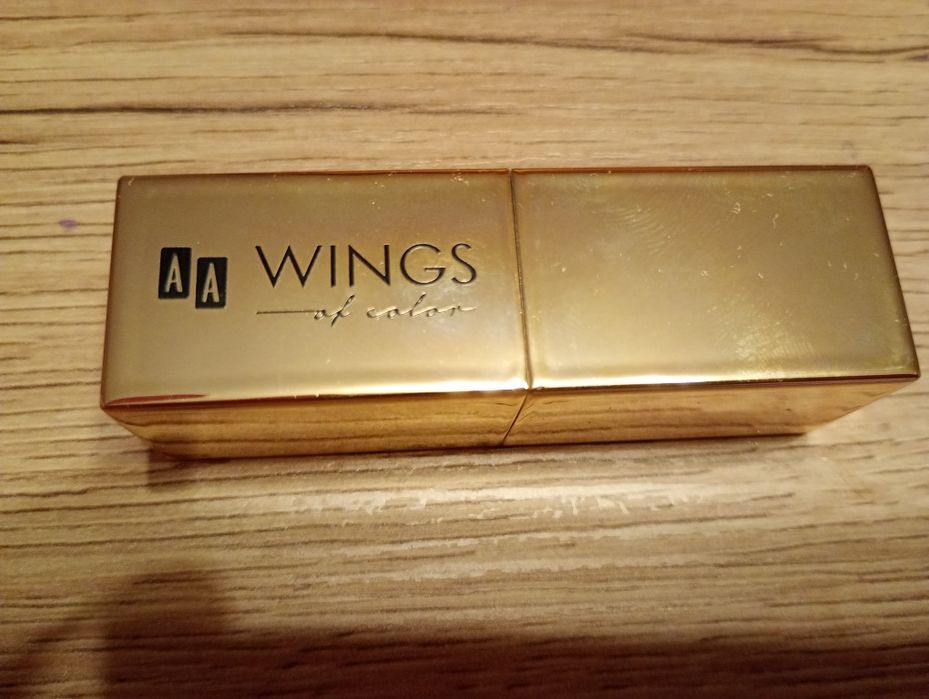 AA wings of color