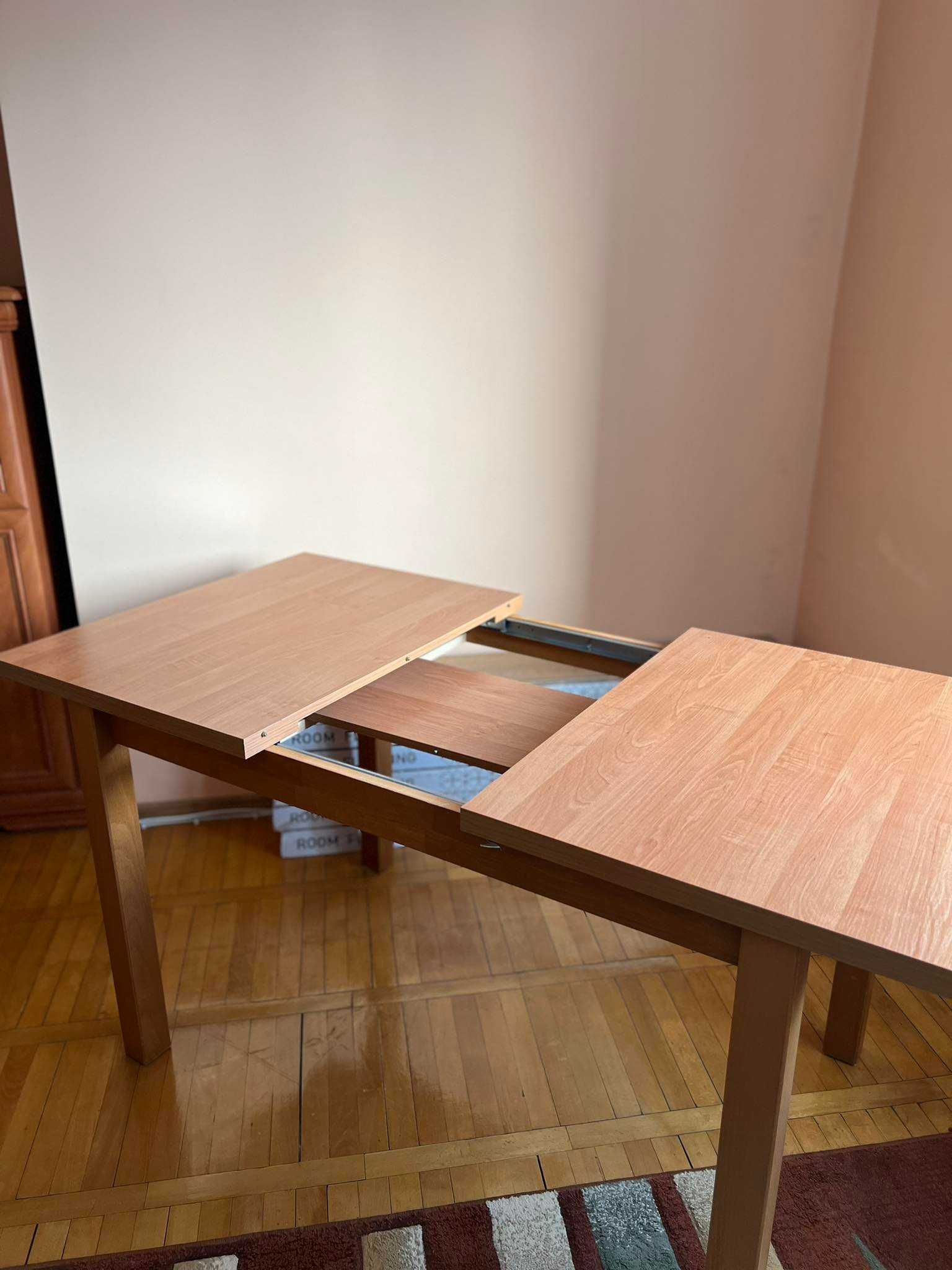 Stół do salonu, kuchni drewniany solidny bez uszkodzeń