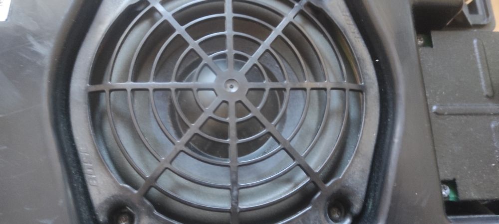 Сабвуфер Bose Porsche Cayenne