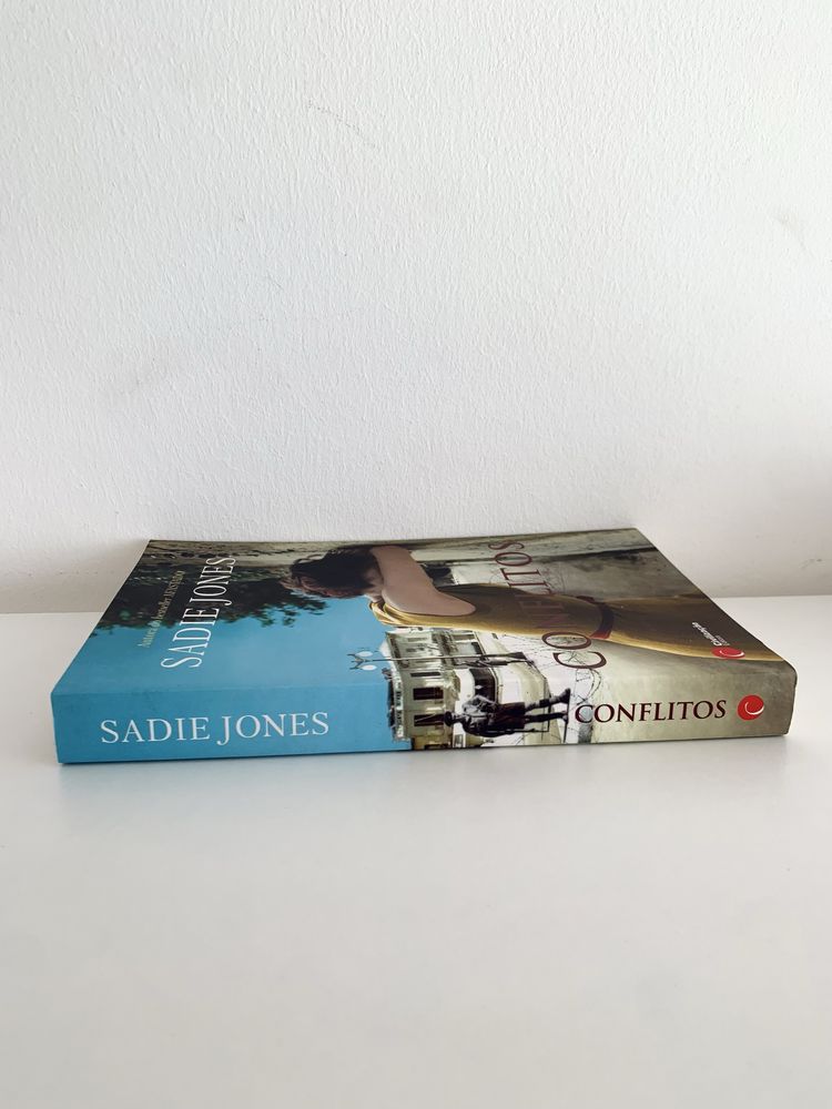 Livro Conflitos de Sadie Jones