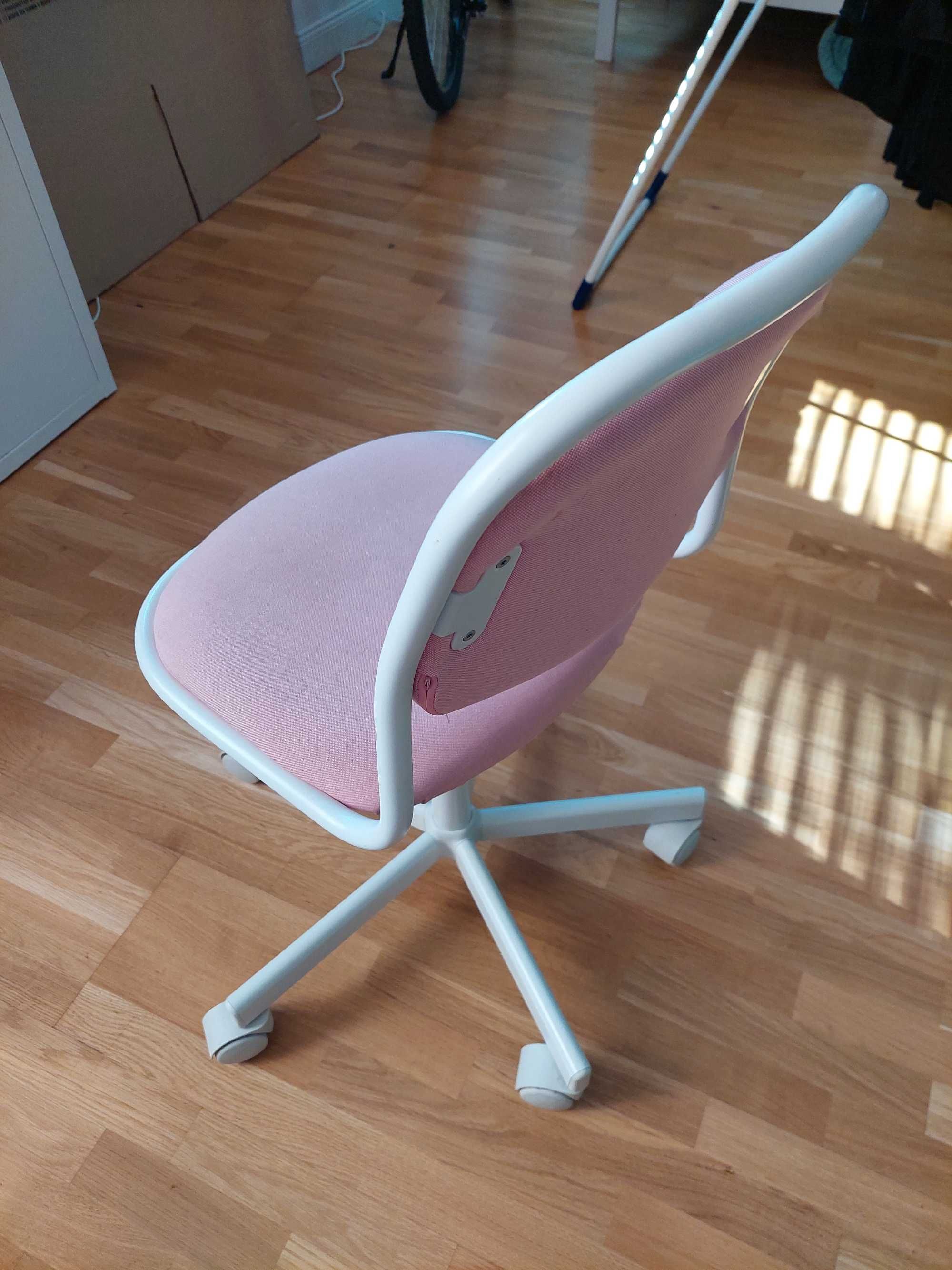 Biurko i łóżko IKEA - stan bdb. Gratis krzesło, nadstawka i materac!