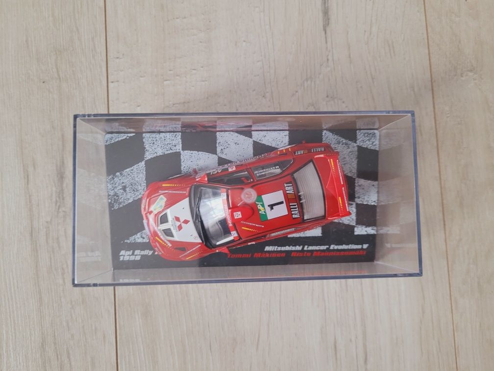 Mitsubishi Lancer Evo V model 1:43