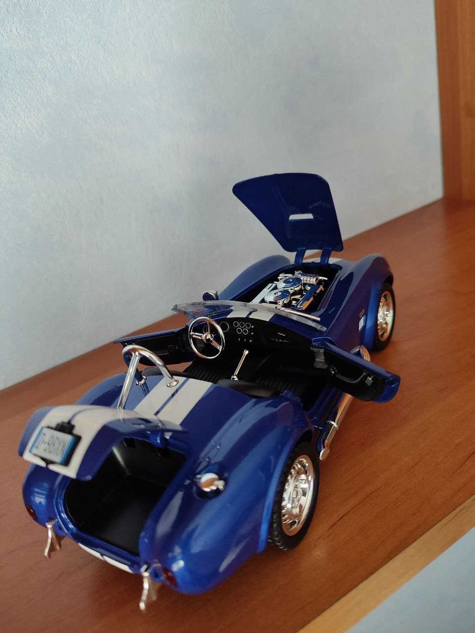 Іграшкова модель металевого колекційного авто Shelby AC 427 Cobra 1:22
