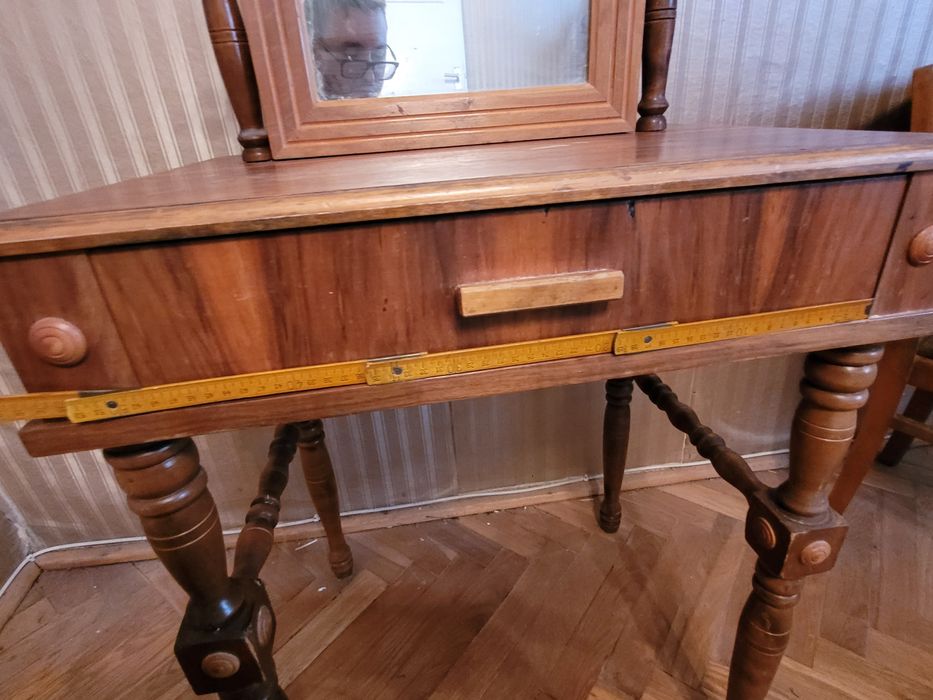 Stylowa Toaletka z Lustrem – Fornir  – Toczone Nogi – Do renowacji