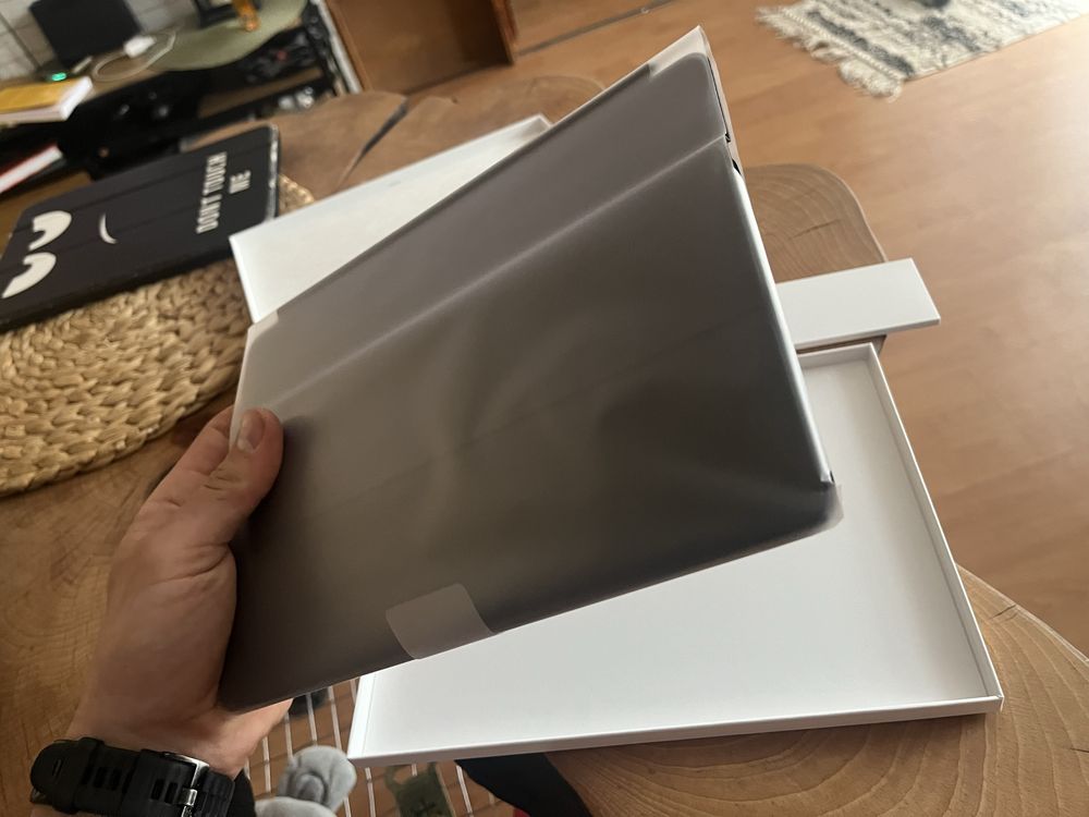 Etui/klawiatura orginalna do Ipad 9 generacji NOWA