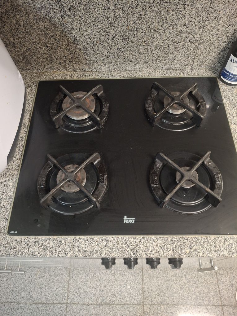 Cozinha completa com pedra em granito