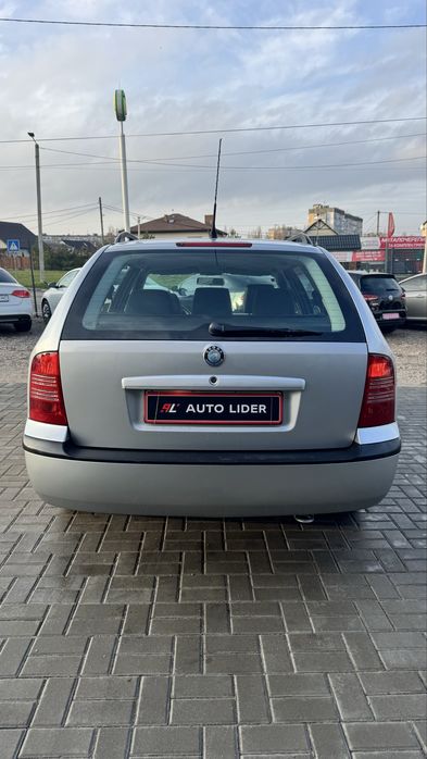 Skoda Octavia Tour Шкода Октавіа Тур 2004-05 р 1,6 MPI бенз 5МКПП