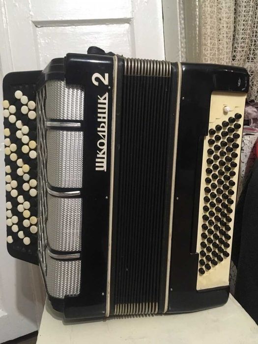 Баян Готово-виборний "Школьник2"_дуже компактний у відмінному стані