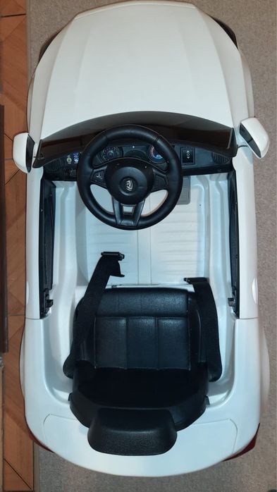 Auto na akkumulator