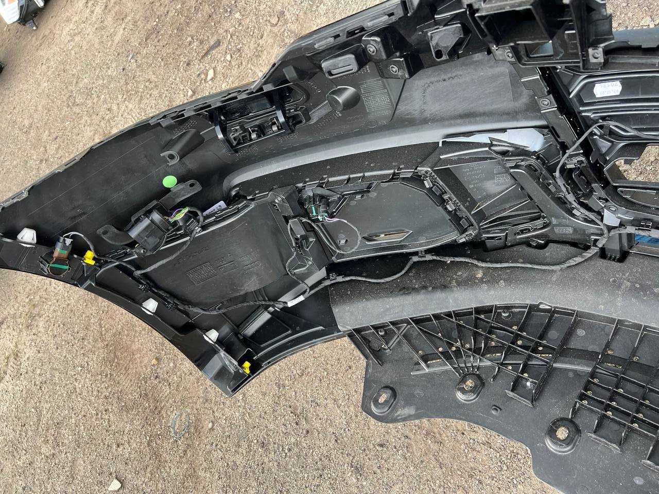 Бампер Audi A6 C8 Радары А6 Решётка А6 Ц8 Дистроник Audi A6 C8 решітка