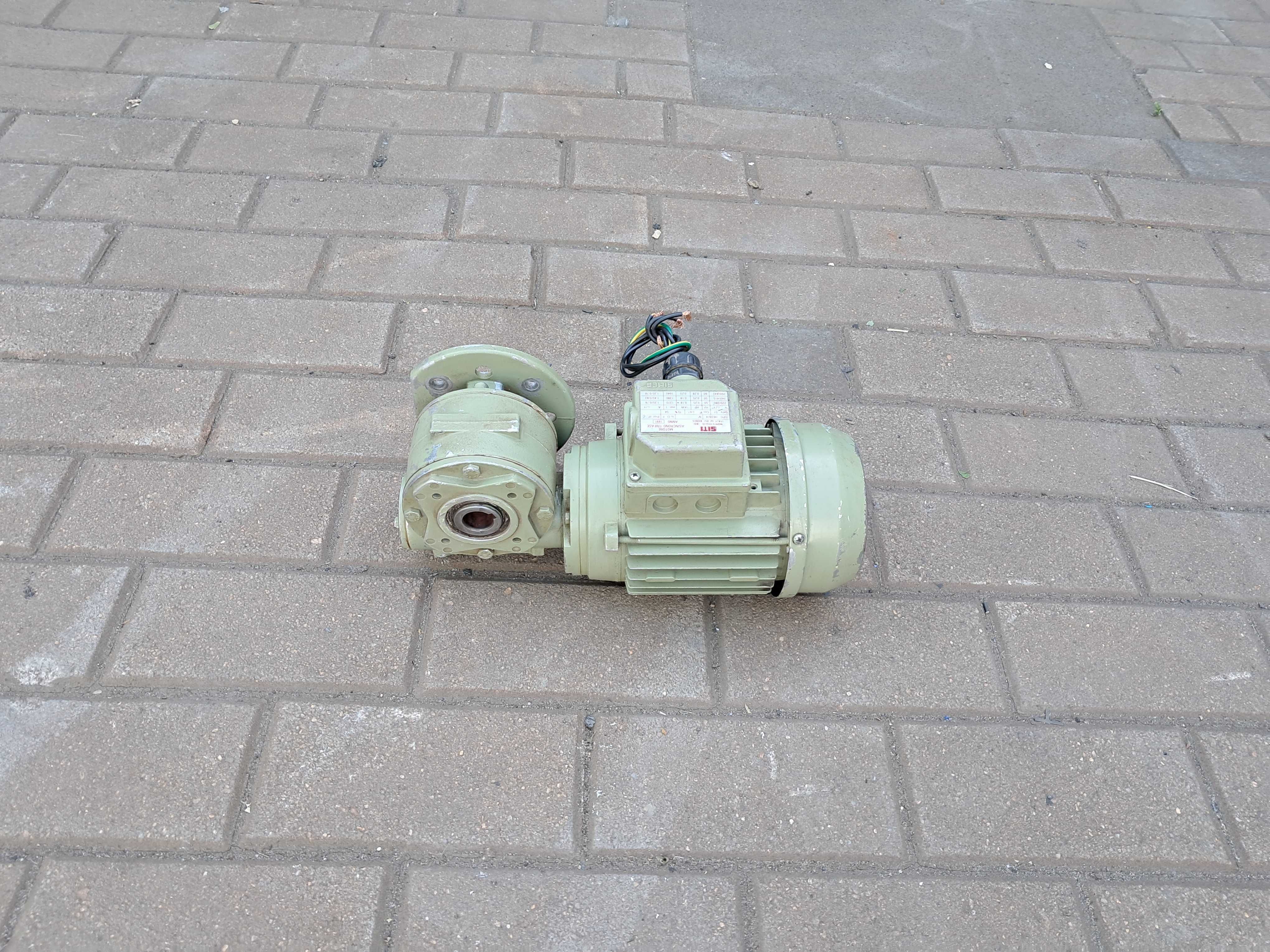 Motoreduktor, przekładnia 0,18kw obroty 91. Wysyłka