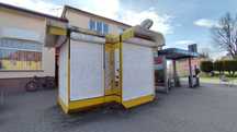 Kiosk przy przystanku MZK
